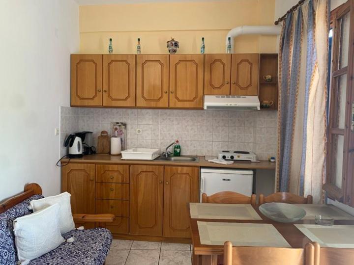 Julia Apartment Petra (Lesbos)